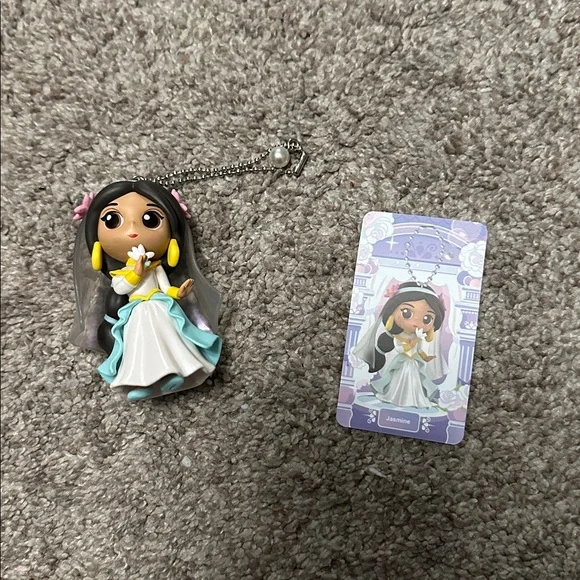 Miniso Disney Princess Jasmine Bag Charm Keychain - Picture 2 of 4